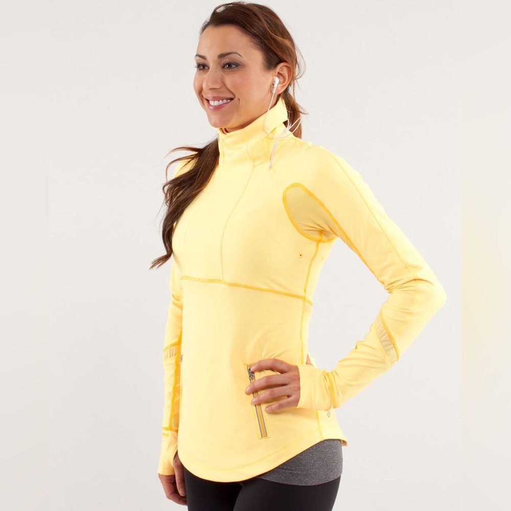Lululemon Run: Reflect Pullover. Burning Yellow.